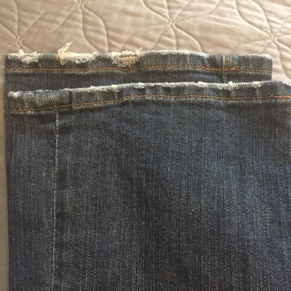 🌟👖 Step into style with these Classic Bootleg Lucky Jeans! Size 4👖🌟 - Picture 5 of 8